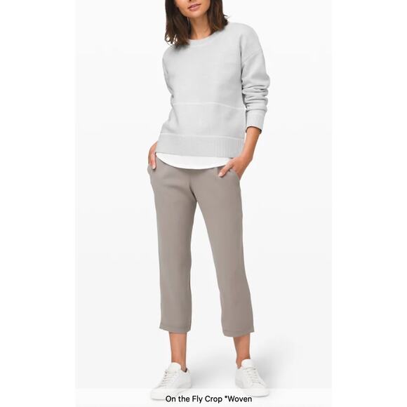 On the Fly Crop Woven Lulu Lemon - Picture 2 of 8